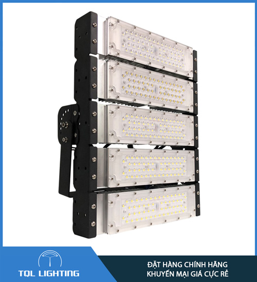 Đèn pha led 200W nguồn Done sân pickleball